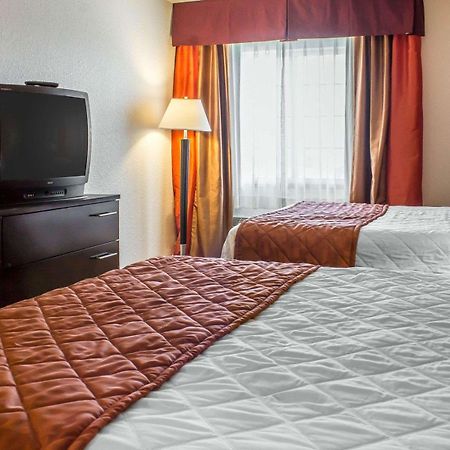 Rodeway Inn & Suites Near Okoboji Lake Milford Екстер'єр фото