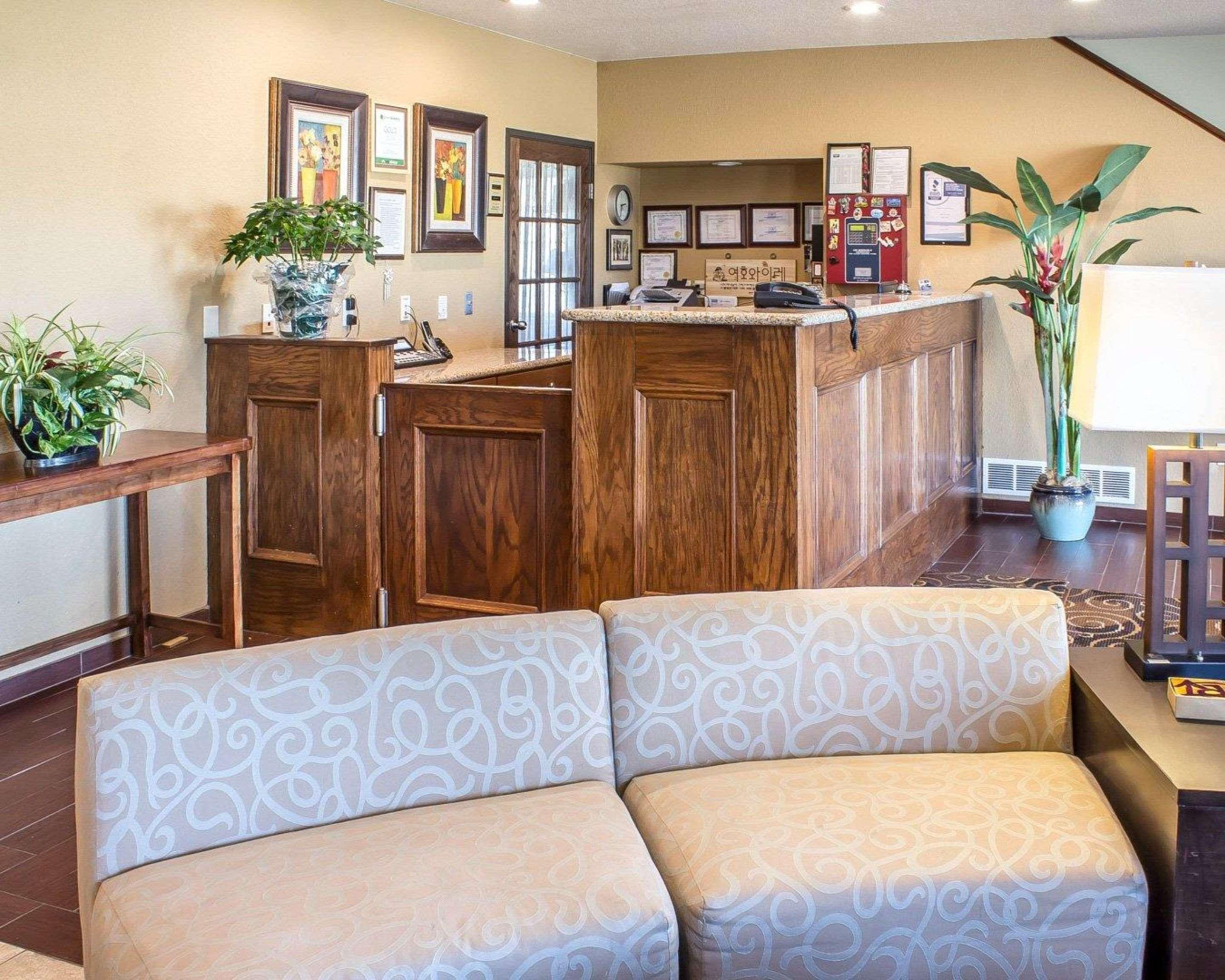 Rodeway Inn & Suites Near Okoboji Lake Milford Екстер'єр фото
