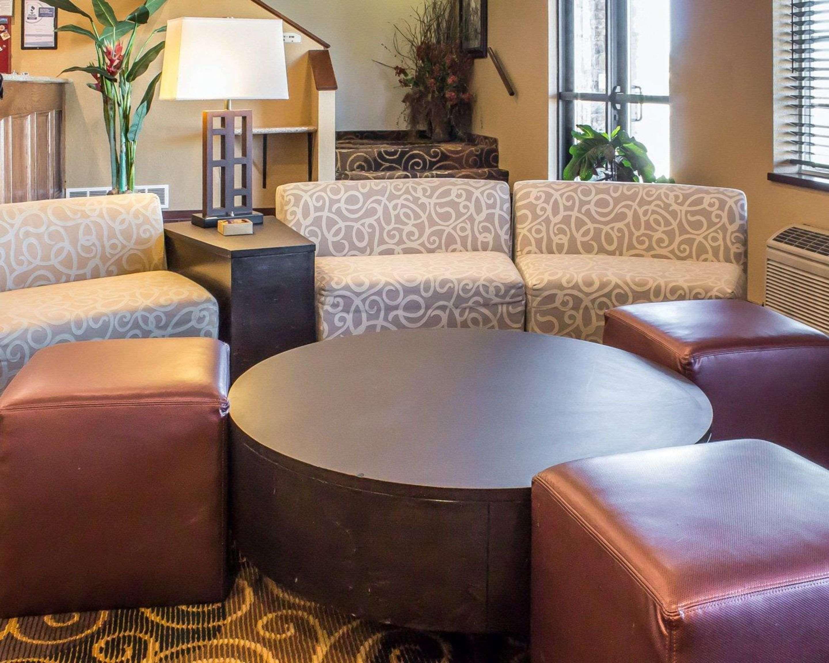 Rodeway Inn & Suites Near Okoboji Lake Milford Екстер'єр фото
