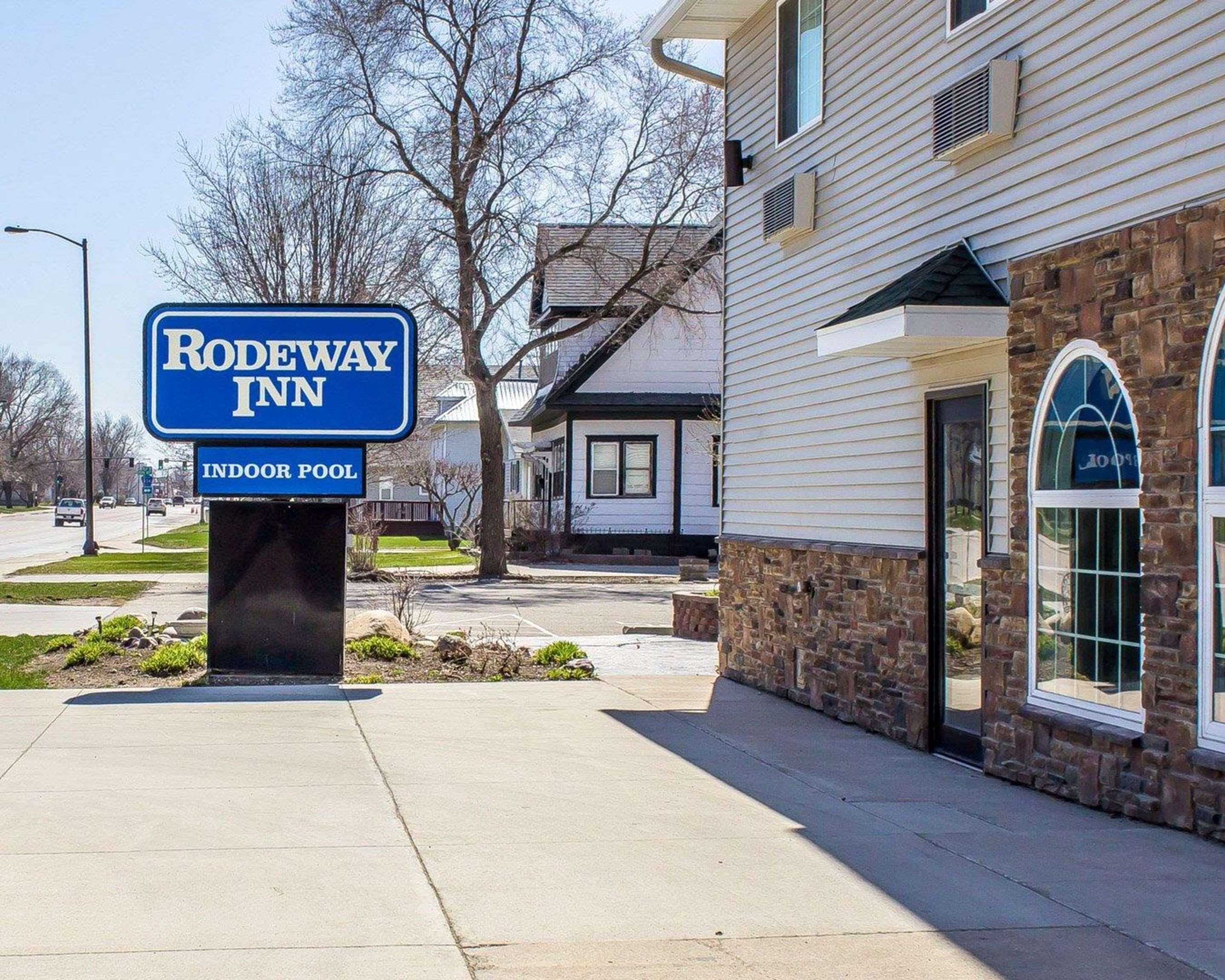 Rodeway Inn & Suites Near Okoboji Lake Milford Екстер'єр фото