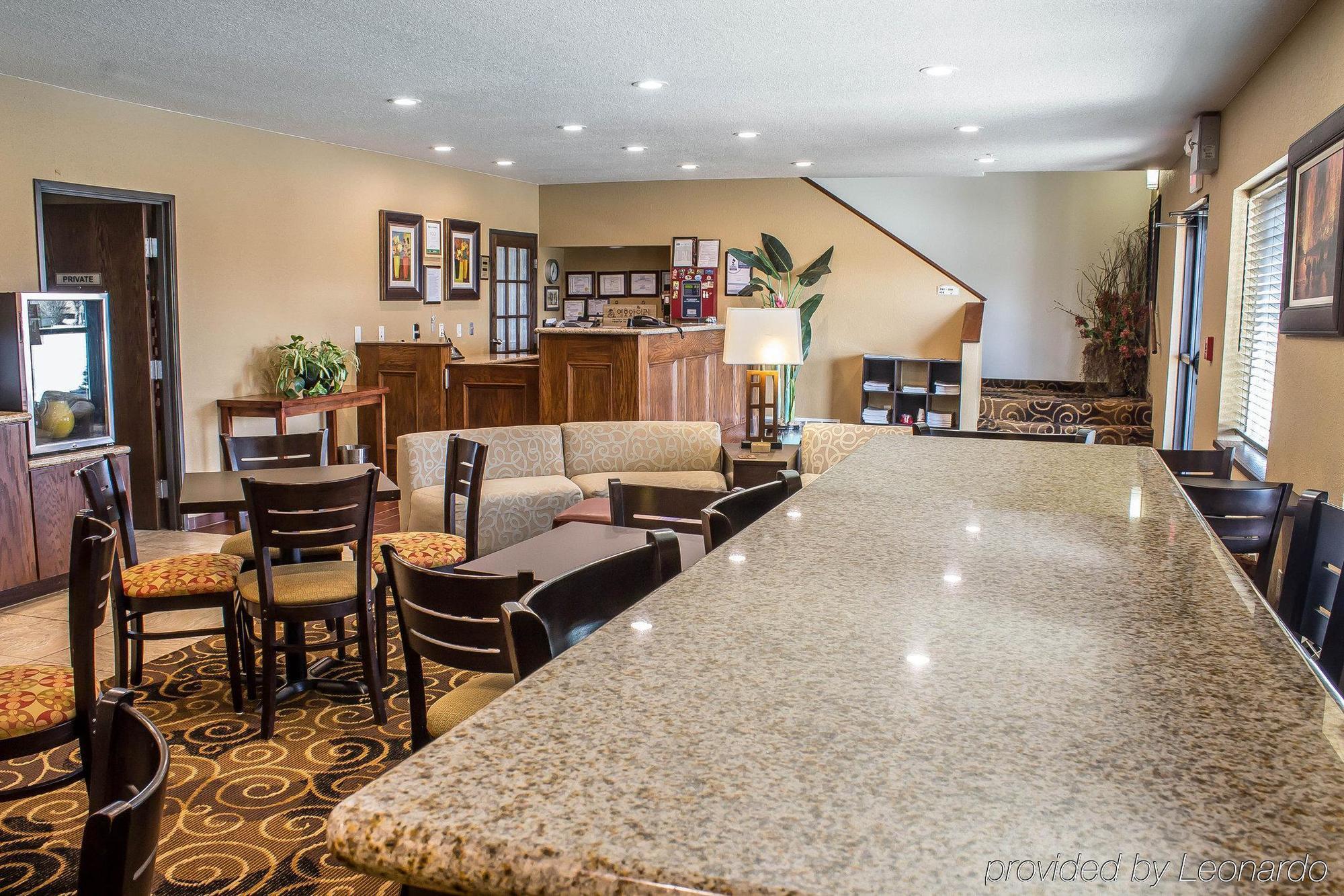 Rodeway Inn & Suites Near Okoboji Lake Milford Екстер'єр фото