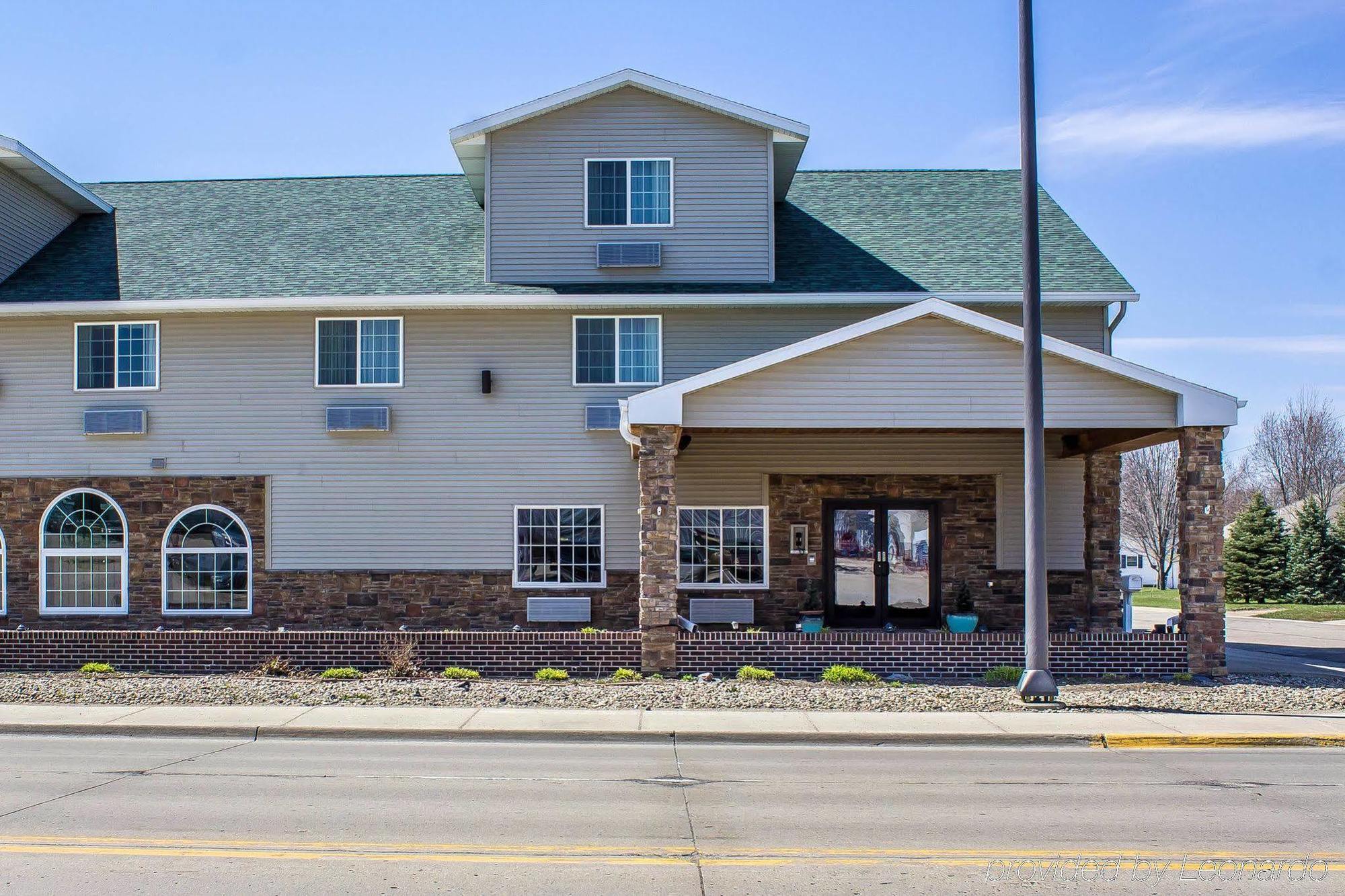 Rodeway Inn & Suites Near Okoboji Lake Milford Екстер'єр фото